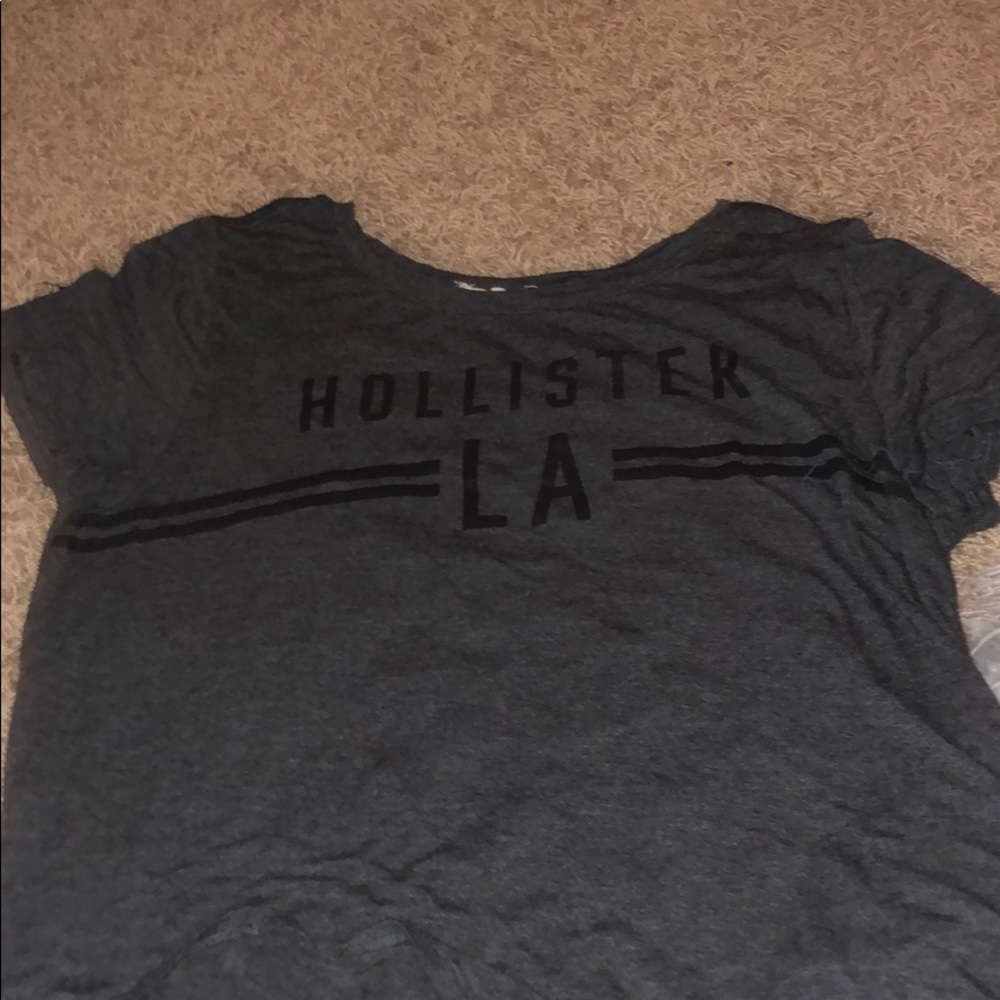 Black flowy comfortable holister top